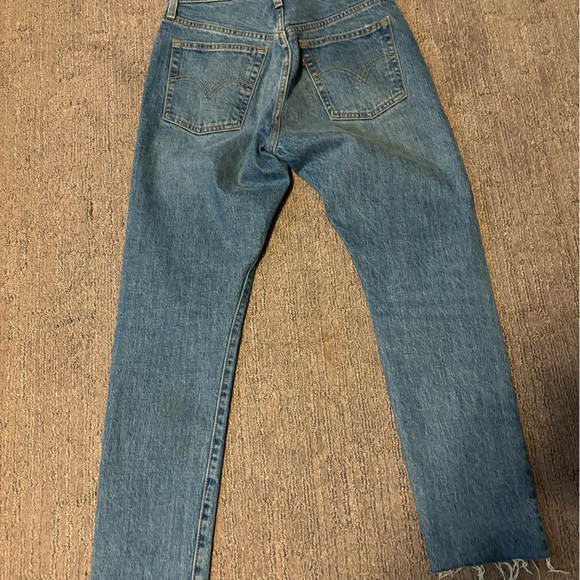 Levi’s 501s Skinny Filforme - Picture 2 of 5